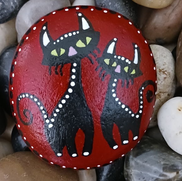Hand Painted Cats Rock - Picture 2 of 3